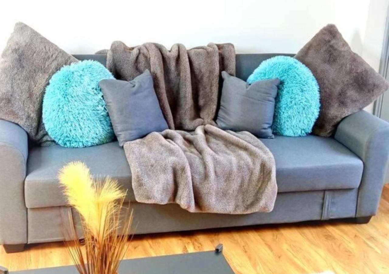 Comfortable 3 Bedrooms Leeds Beach House - Ideal For Family And Contractors - Free Parking For 2 Cars Exterior foto